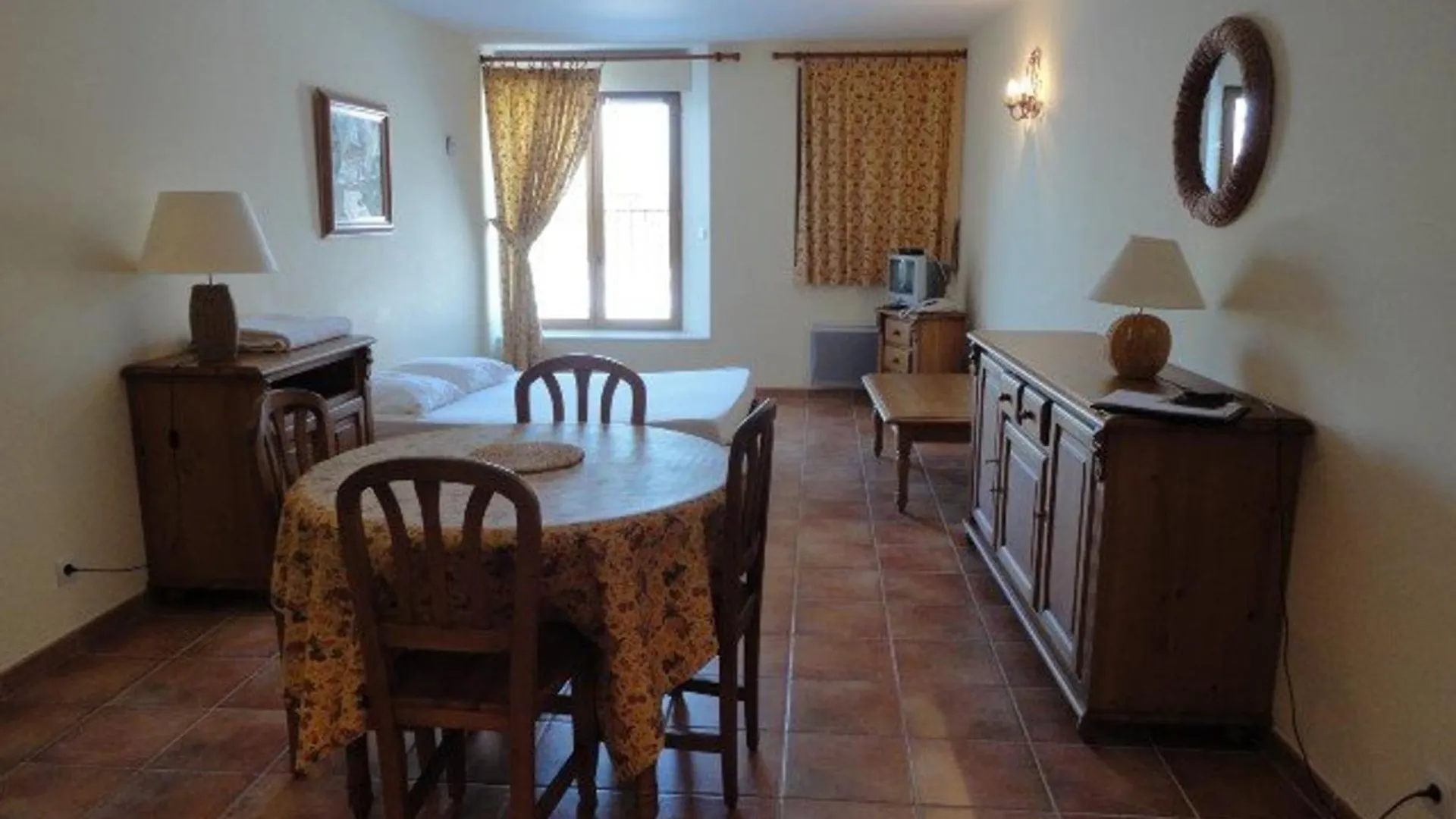 Studio Charmant Au Coeur De Valensole Avec Acces Piscine - Fr-1-822-1 Brunet